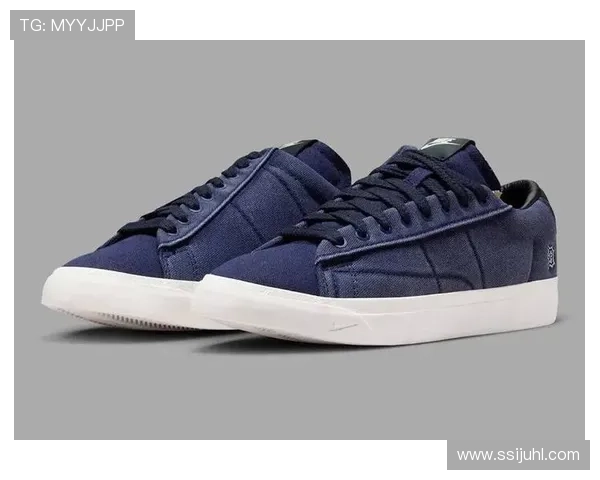 Nike为布克量身打造的全新休闲鞋款BookBlazerLows引领时尚潮流