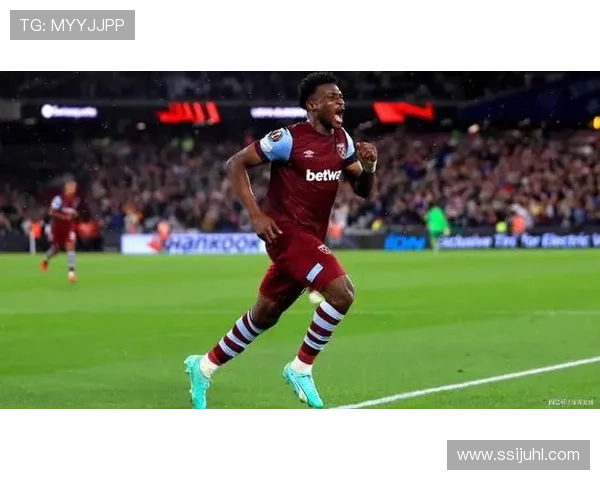 弗兰克称赞维尔茨与哈维西蒙斯同样出色适应新联赛是关键挑战